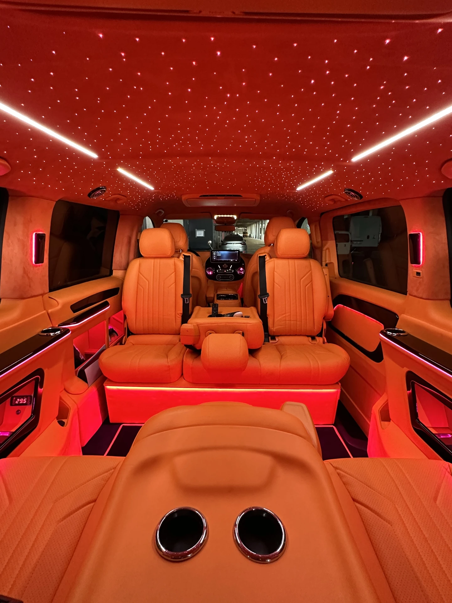 Lüksemburg İçin Dört Araç: Renkli ve Sade VIP Dizayn 2