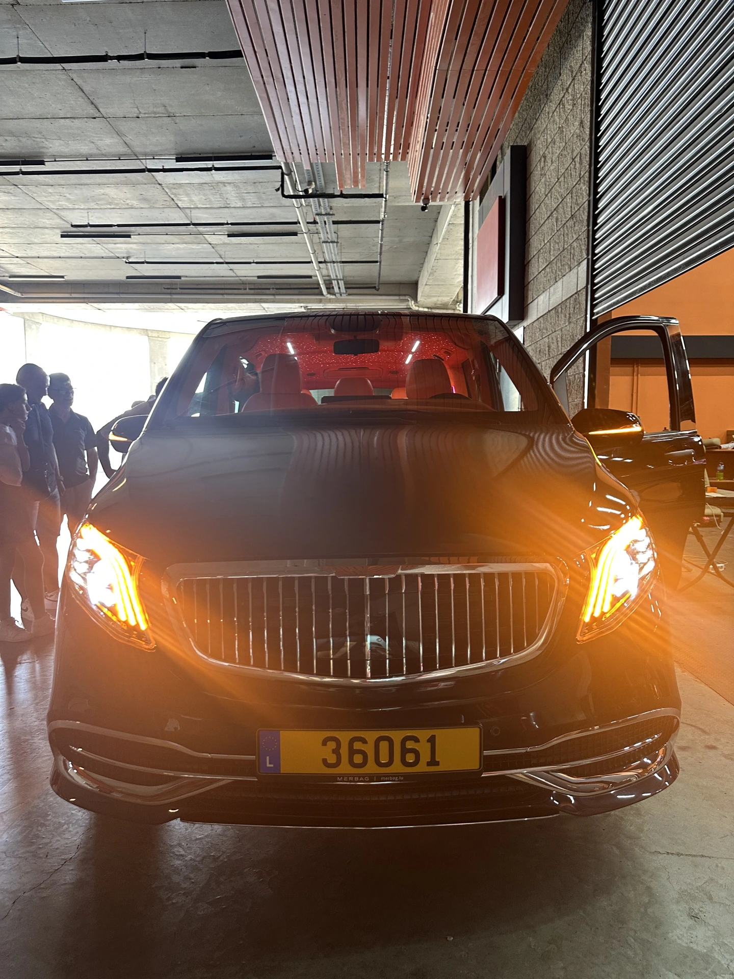 Lüksemburg İçin Dört Araç: Renkli ve Sade VIP Dizayn 5