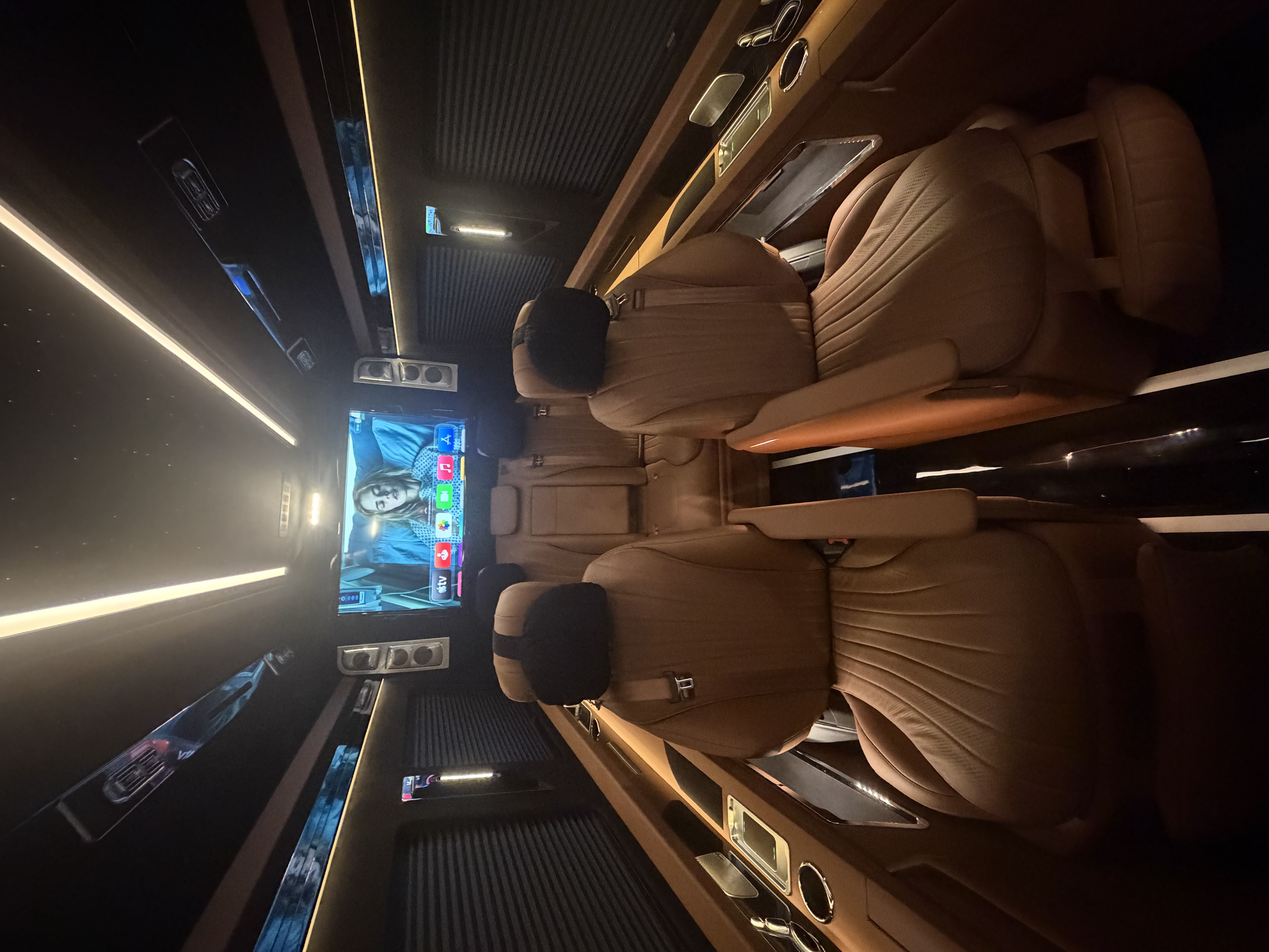 Mercedes Sprinter VIP-Umbau: Wie plant man Servicezugang und demontierbare Innenverkleidungen?