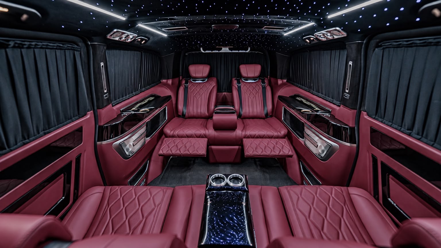 Mercedes Vito VIP Dizaynında Çift Sürgü Kapı Nasıl Planlanmalı? | Koltuk Yerleşimi, Yan Panel ve Geçiş Alanı