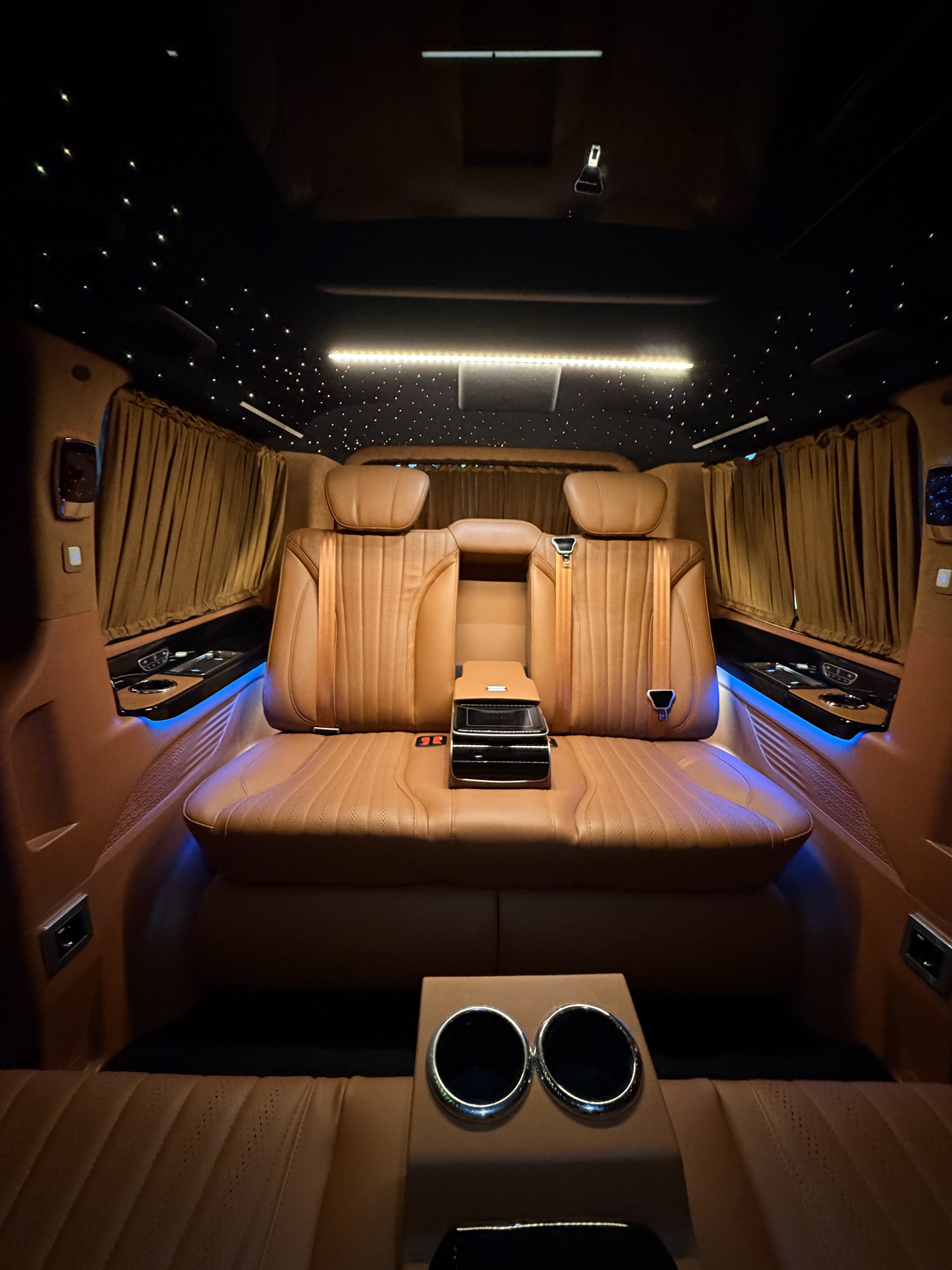 Hyundai Staria VIP 19