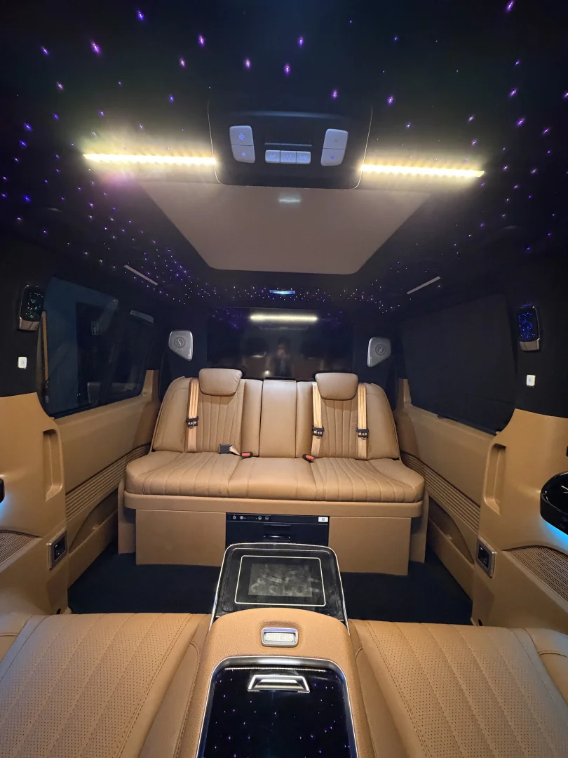 Hyundai Staria VIP 26