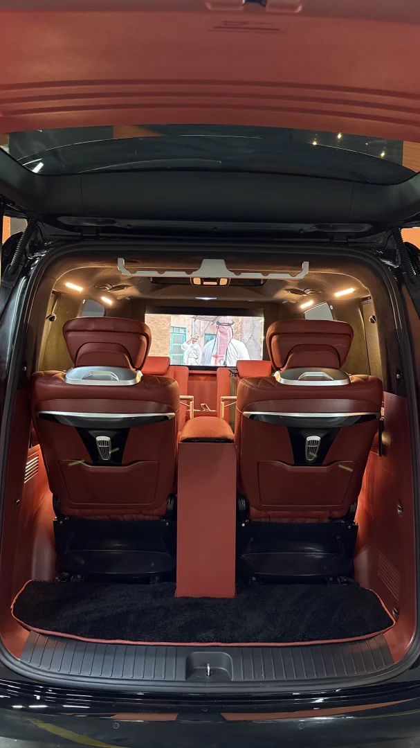Hyundai Staria VIP 3