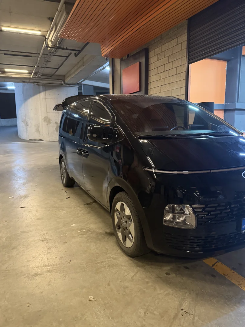 Hyundai Staria VIP 43