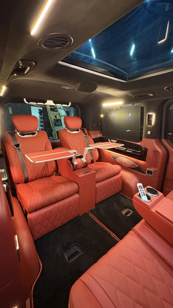 Hyundai Staria VIP 7
